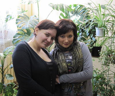 Елена Пчелинцева (слева).